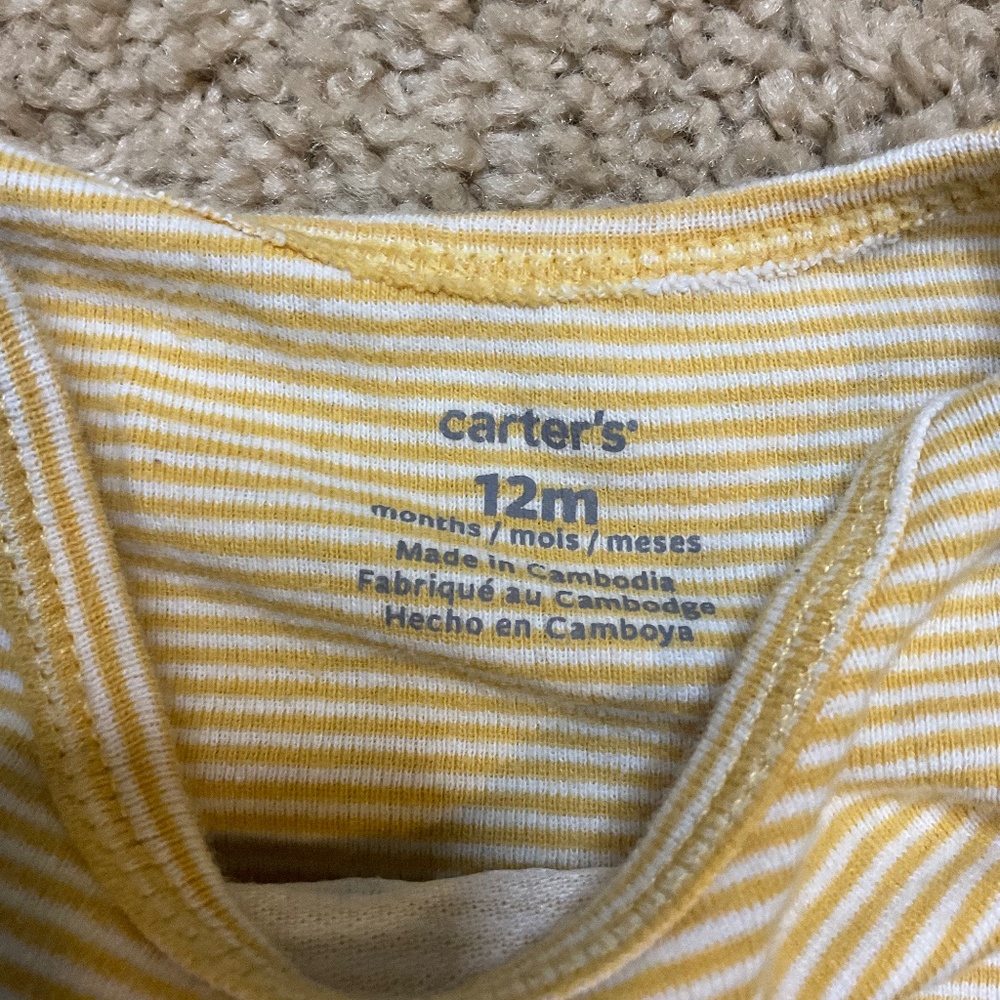 Carter’s Set - Picture 2 of 4